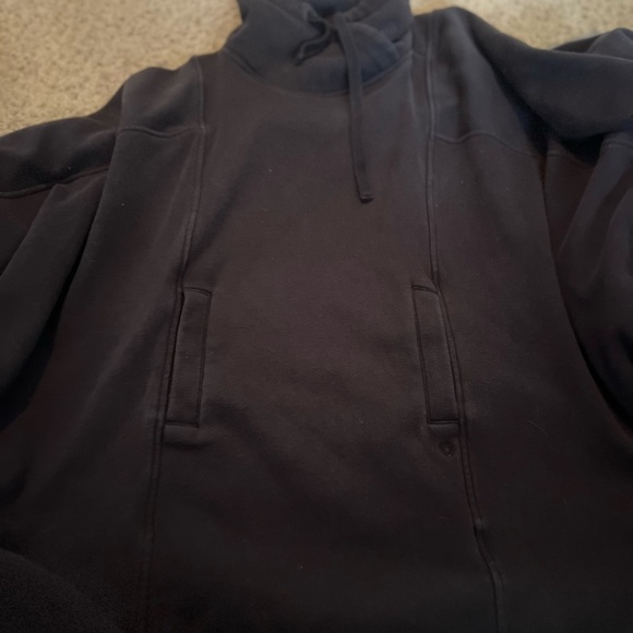 UGG PONCHO IN BLACK - Picture 11 of 12